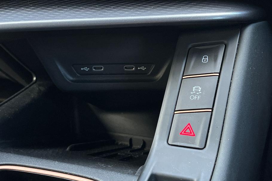 Used CUPRA Terramar DV25ZPF 32