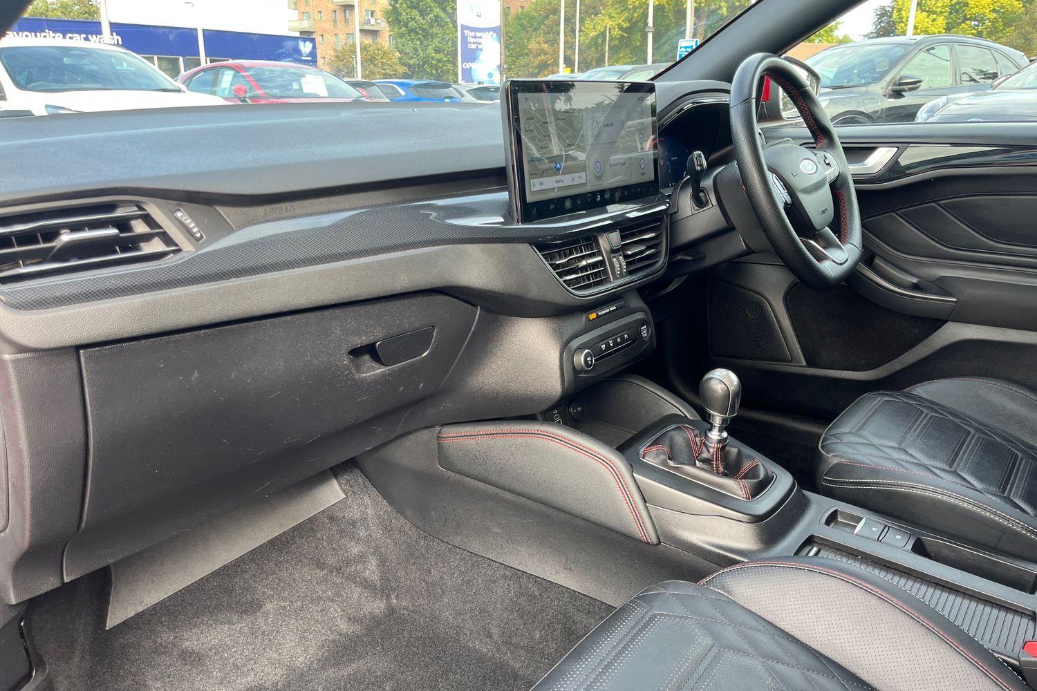 Ford FOCUS Photo 17