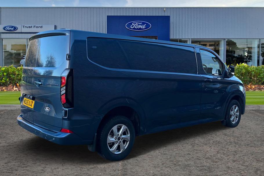 Used Ford TRANSIT CUSTOM 24