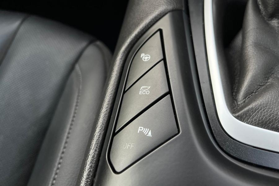 Ford MONDEO Photo autoimg-8408b291a6ca9c7697abcf28ce930e9a715fd718.jpg