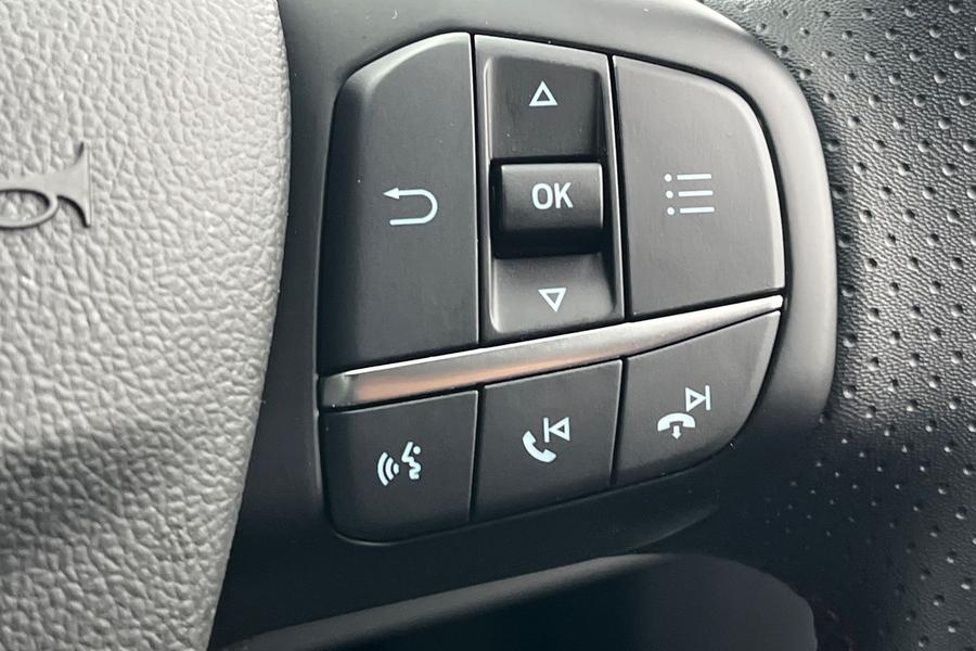 Ford FOCUS Photo autoimg-840aa23c35a57804a03376e17a40d34e3ce5fc25.jpg