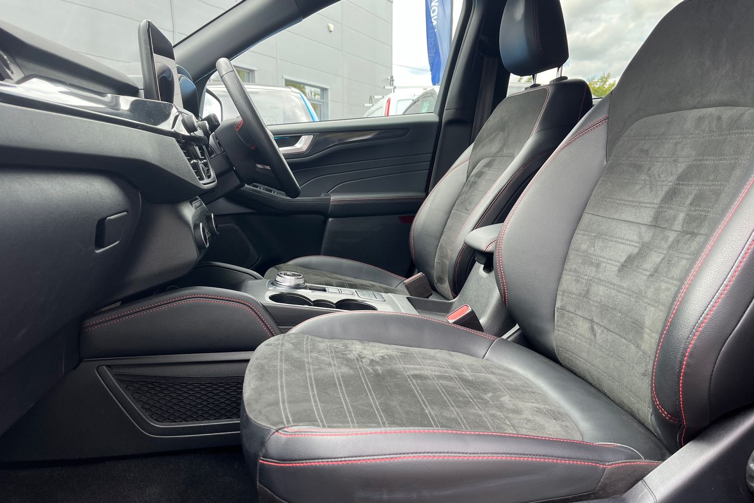 Ford KUGA Photo 18