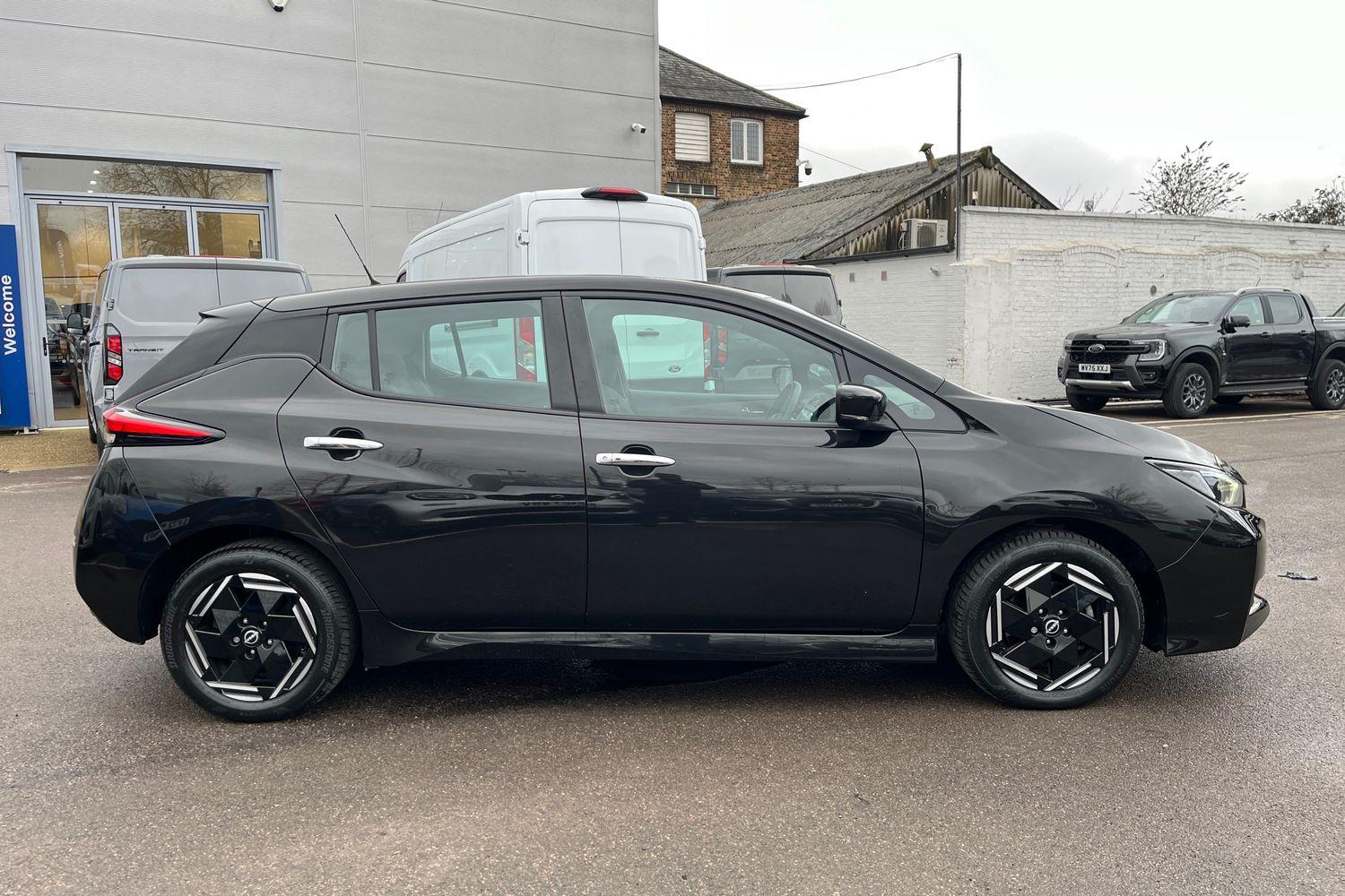 Nissan LEAF Photo 35