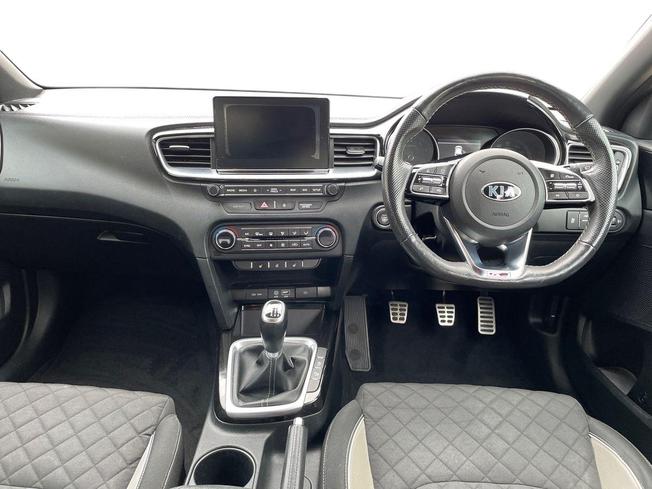 KIA CEED Photo 10