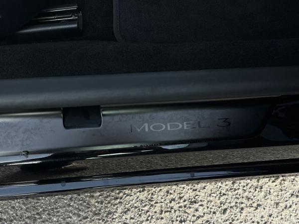 TESLA Model 3 Photo autoimg-8411909bc6899741b948726e037820d87a6b9cba.jpg
