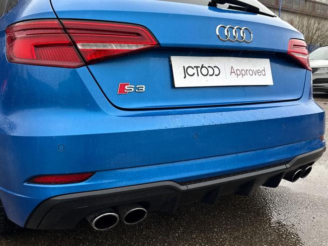 AUDI S3 Photo 23