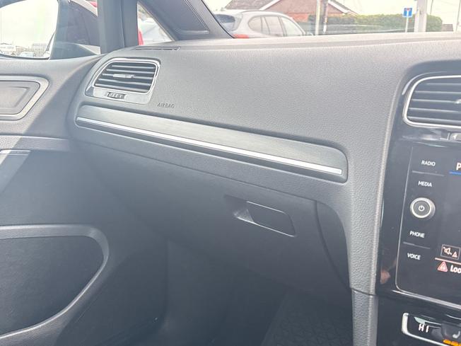 VOLKSWAGEN Golf Photo 47