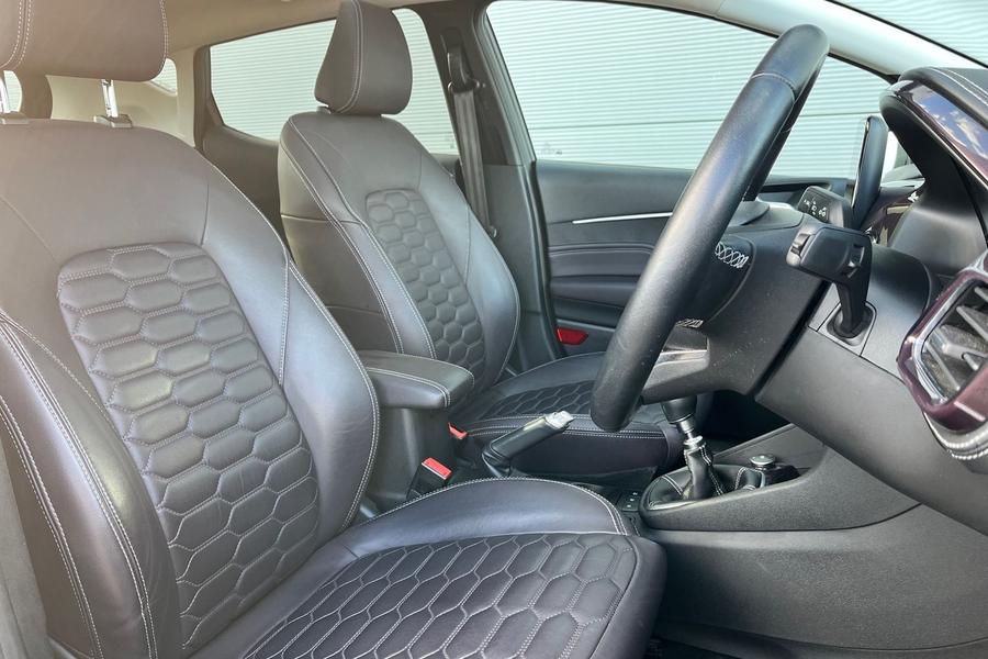 Ford FIESTA VIGNALE Photo autoimg-841392e279186a5e08a7ee5b5a5fb440019203ee.jpg