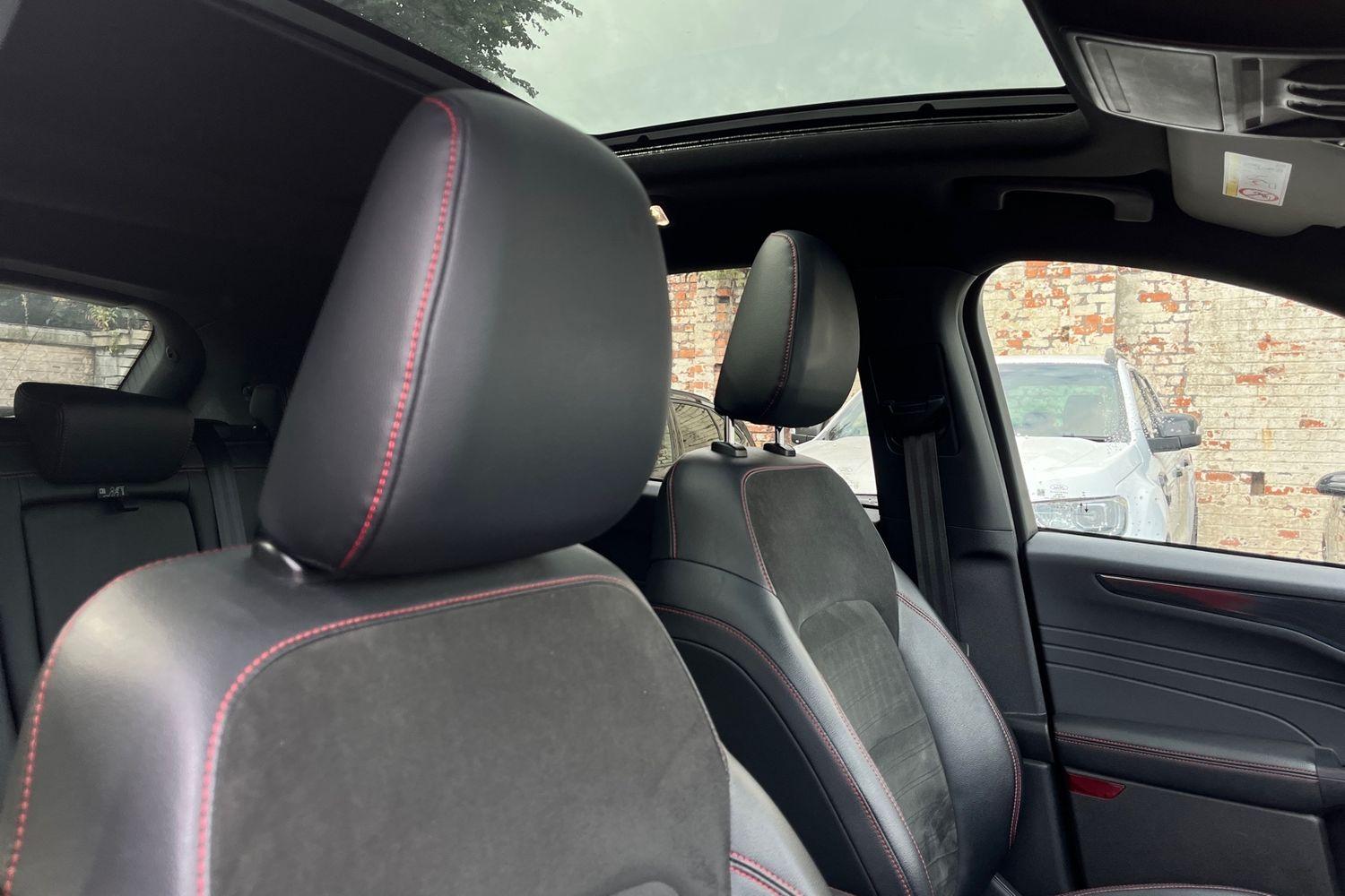 Ford KUGA Photo 16