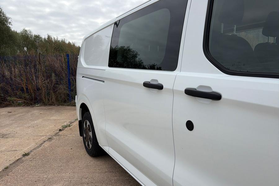 Ford TRANSIT CUSTOM Photo autoimg-841664da017dc29ab442d5bd5952eafbf74109f4.jpg