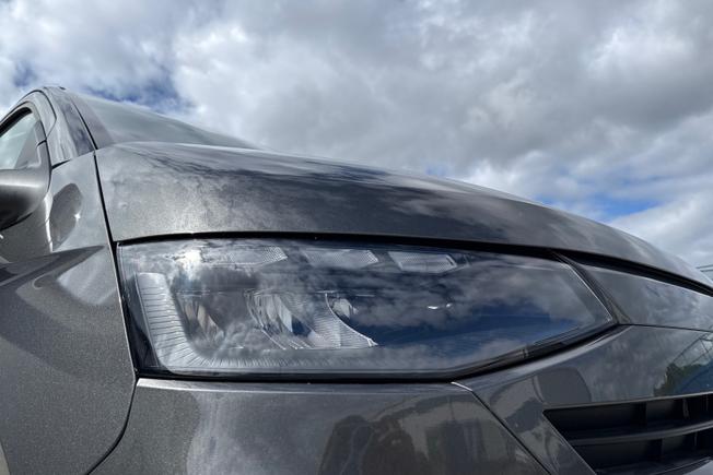 VOLKSWAGEN Transporter Photo 19