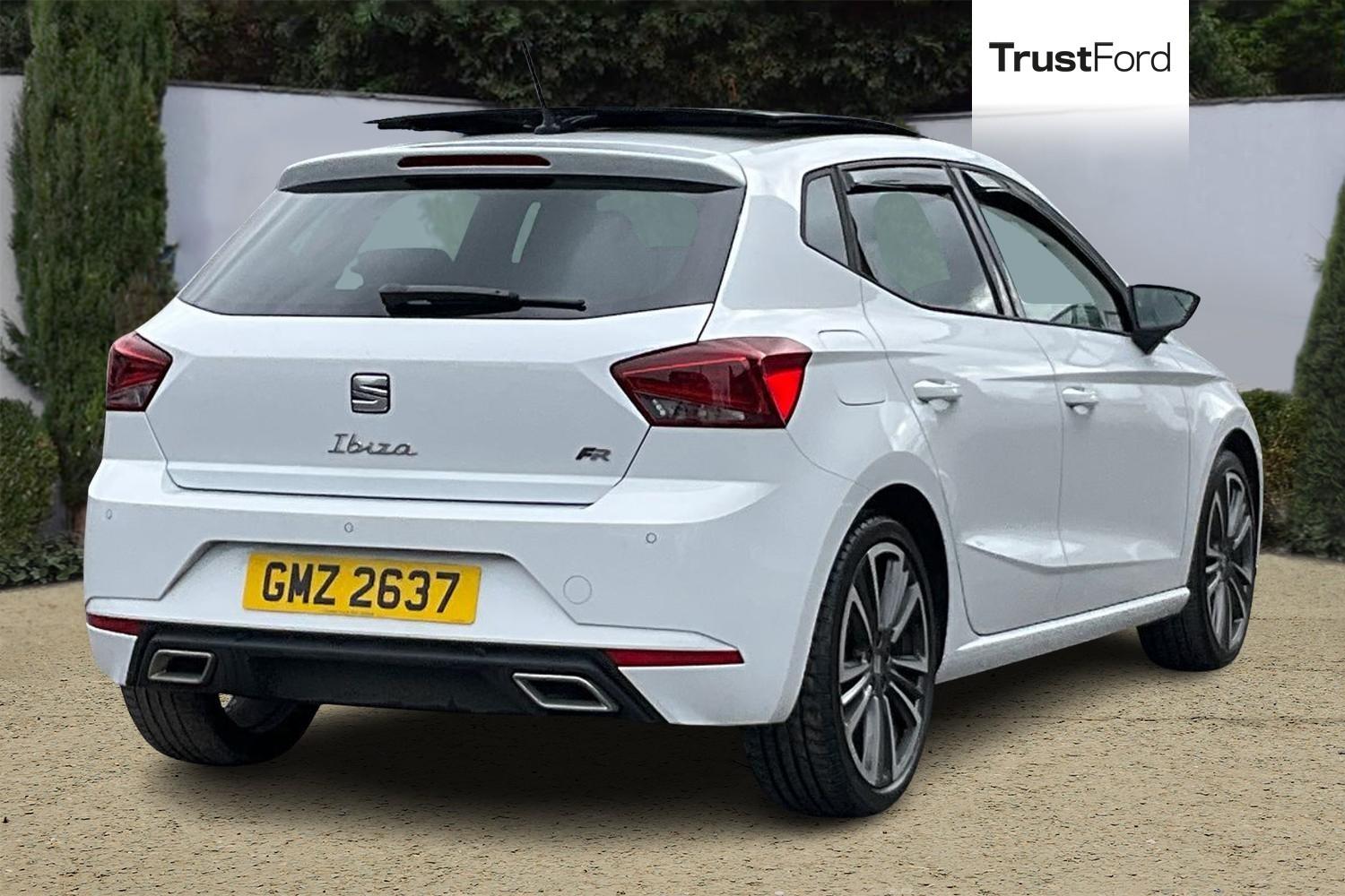 SEAT IBIZA Photo 3