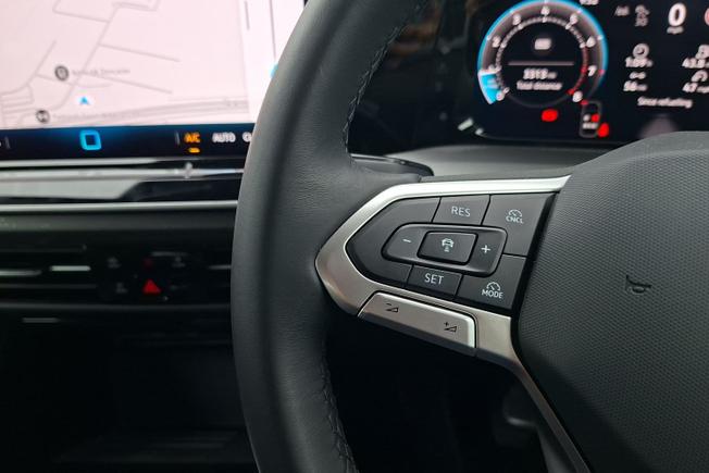 VOLKSWAGEN Golf Photo 16