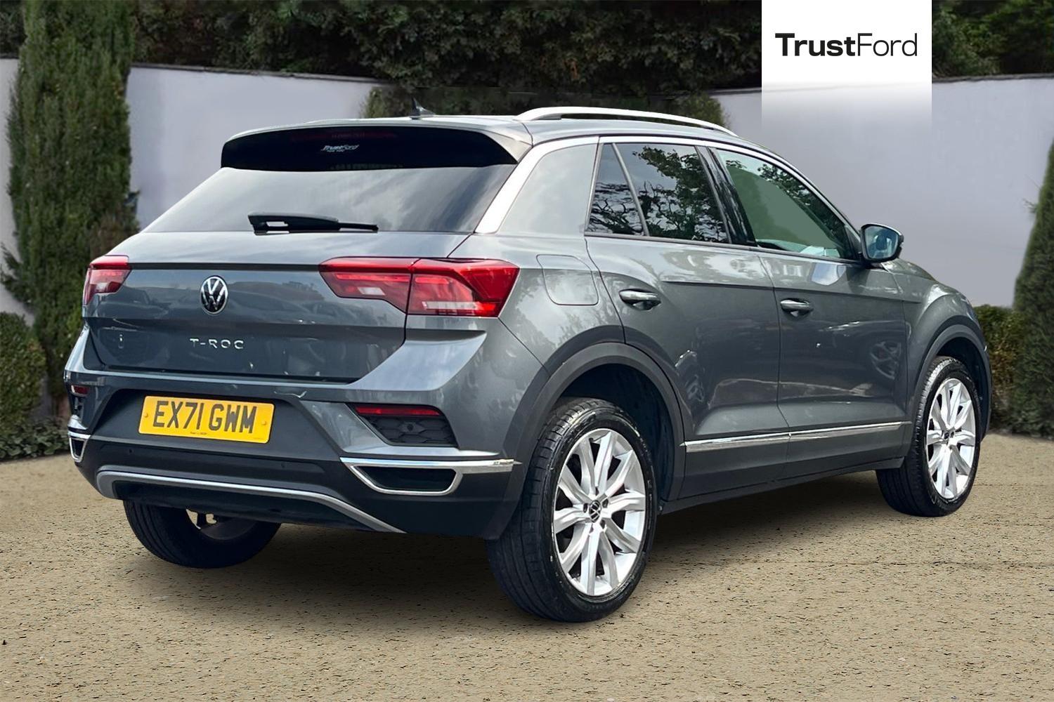 Volkswagen T-Roc Photo 3