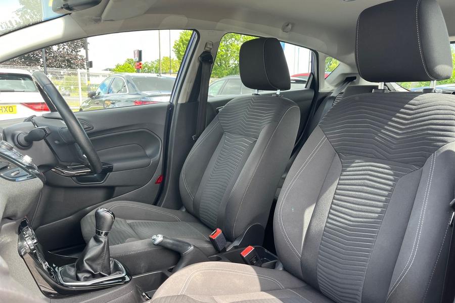 Ford Fiesta Photo autoimg-841fc16724843ae252dc4961f5882454780a76aa.jpg