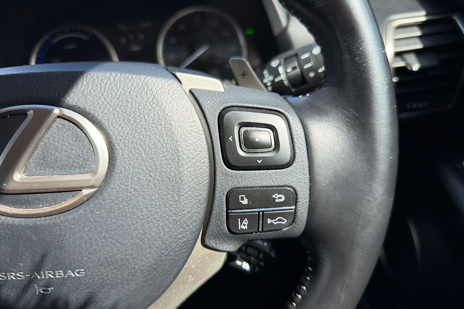 Lexus NX Photo 26