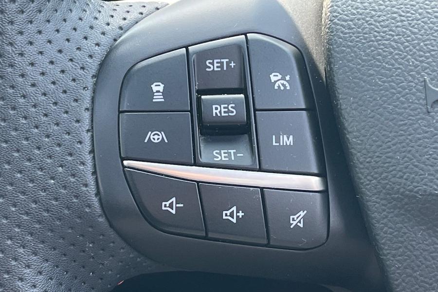 Ford KUGA Photo autoimg-842a05984bb369a868a864fdb49a07018f91cb19.jpg