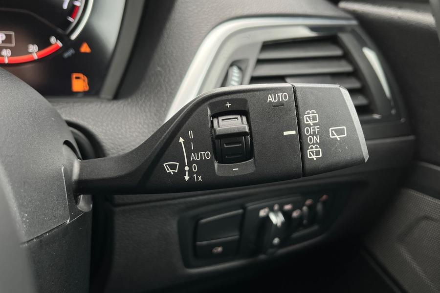 BMW 1 Series Photo autoimg-842b98e4b00354ff303fa352845ef7dbc6ad3a26.jpg