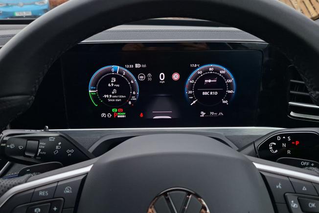 VOLKSWAGEN Passat Photo 15