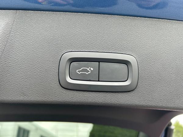 Volvo XC40 Photo autoimg-842d4d0eaffbe759f0615f9787019ccc7b2592bf.jpg