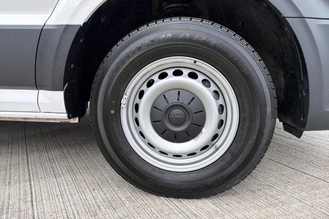 VOLKSWAGEN Crafter Photo 5