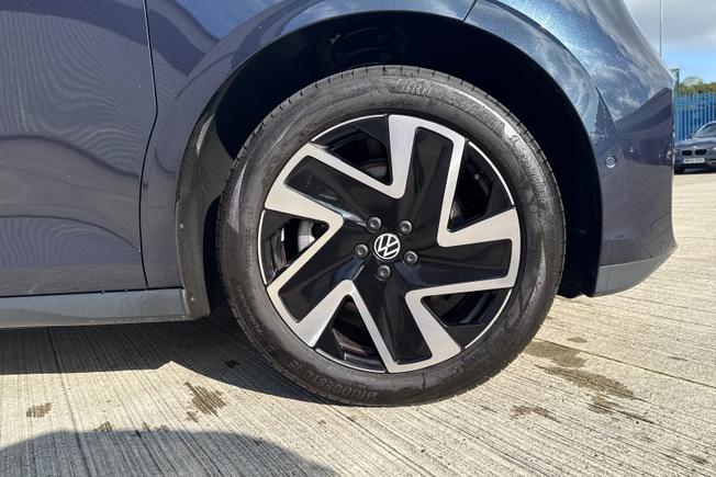 VOLKSWAGEN ID. Buzz Cargo Photo 5