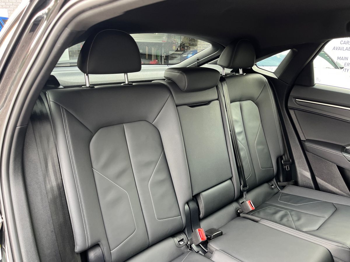 Audi Q3 Photo 34