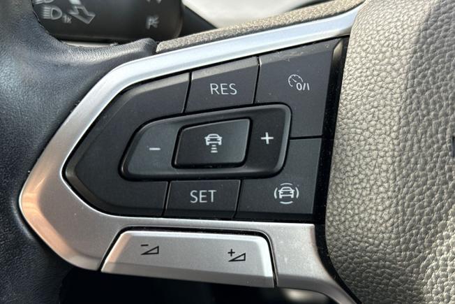 VOLKSWAGEN Golf Photo 16