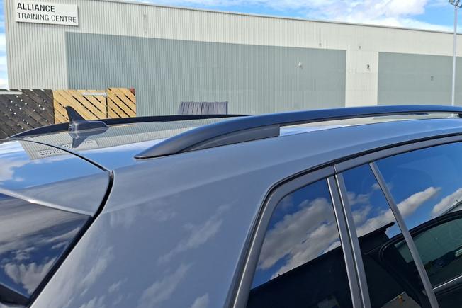 VOLKSWAGEN Tiguan Photo 25