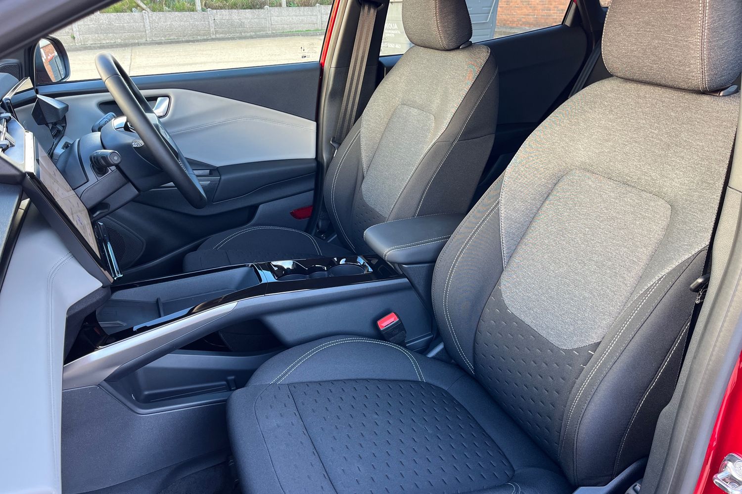Ford Puma Gen-E Photo 18