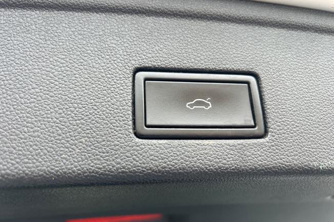 VOLKSWAGEN Touareg Photo 33