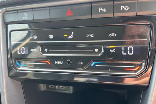 Volkswagen T-roc Photo autoimg-843d55acbba6702812f07867d2945e1f0ea27b2d.jpg