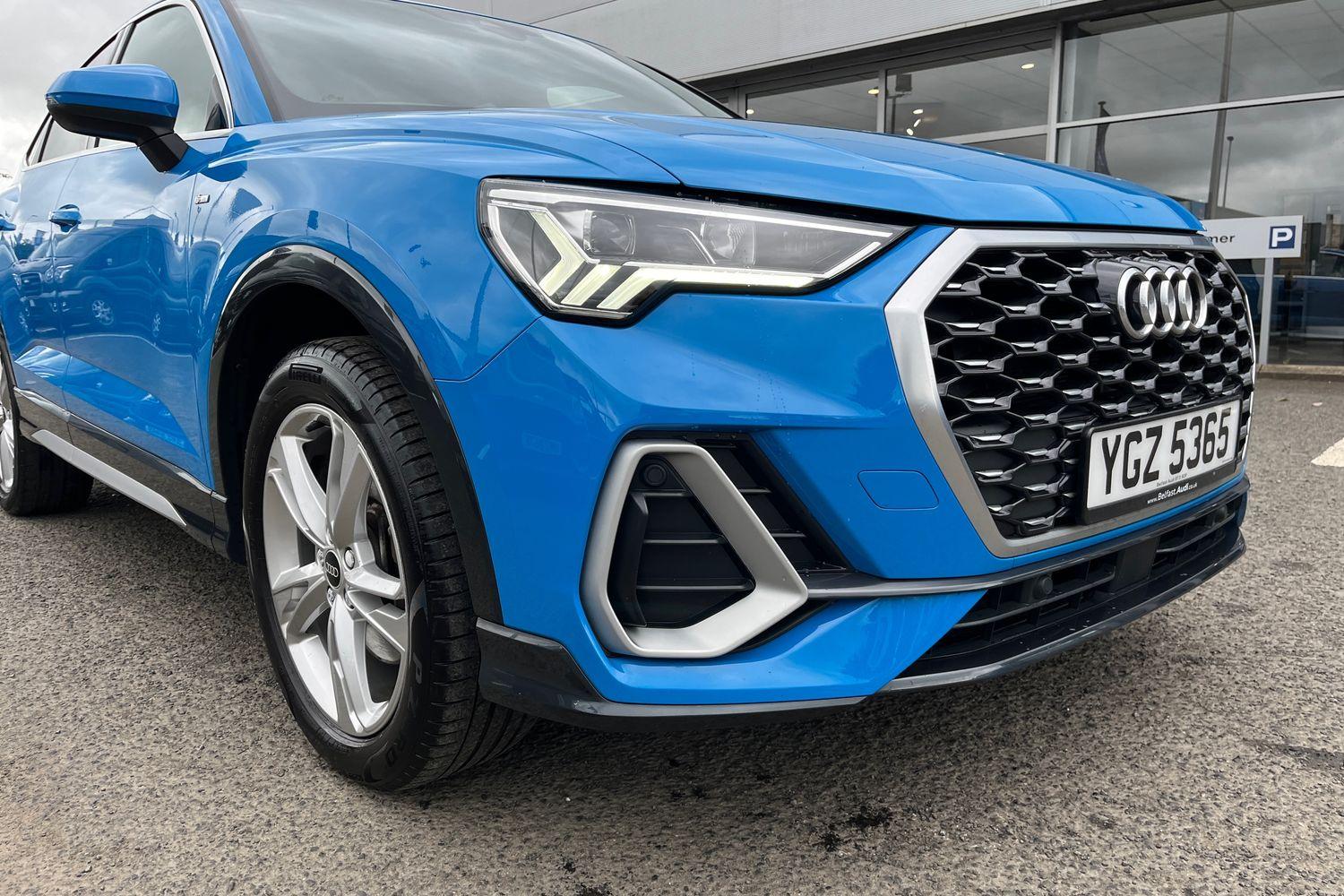 Audi Q3 Photo 25