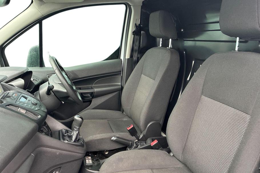 Used Ford Transit Connect YT67CBU 10