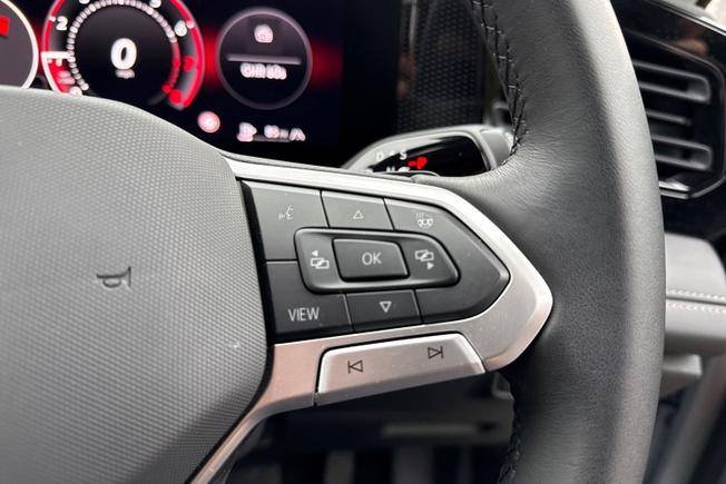 VOLKSWAGEN Tiguan Photo 17