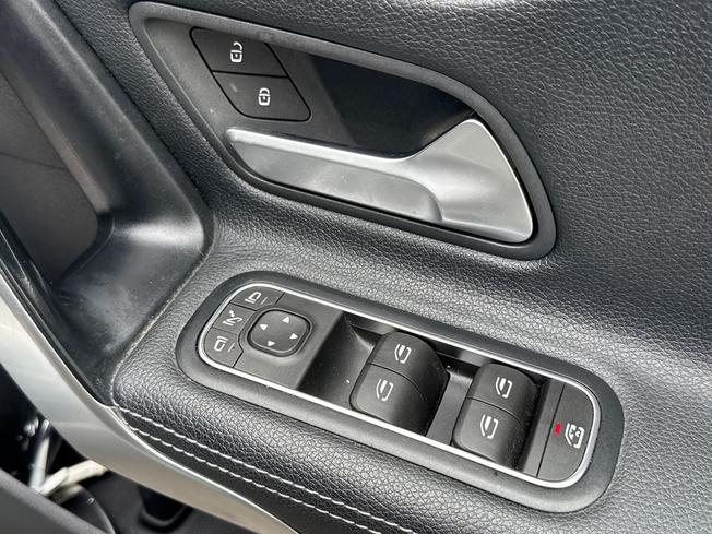 MERCEDES-BENZ CLA Photo 48