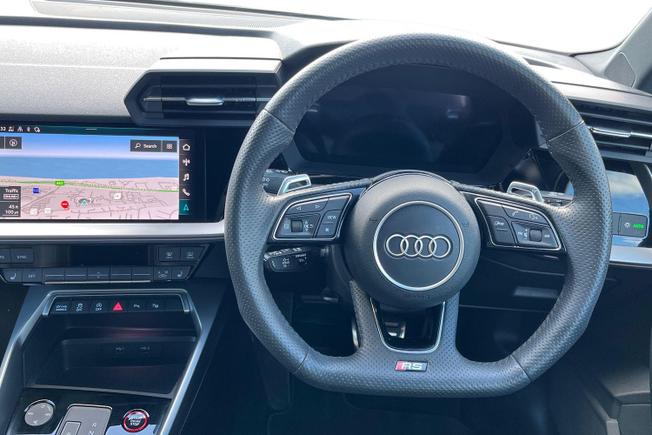 AUDI RS3 Photo 11