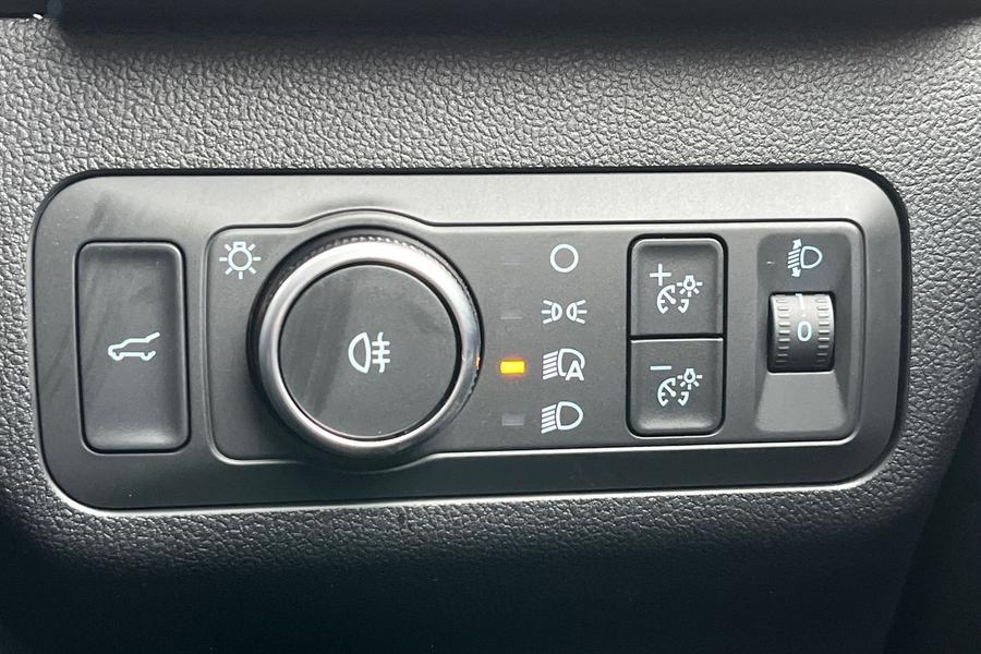 Ford KUGA Photo autoimg-844b6a01a1fbcde4e677ea354c91b1f94ba4651a.jpg