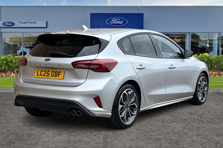 Ford Focus Photo autoimg-844fbe4f44d368cff63740ade86dc4b3ad2d76cc.jpg
