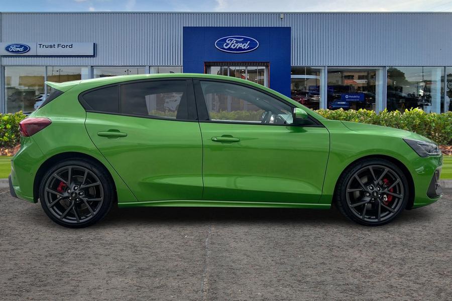 Ford FOCUS Photo autoimg-8450be427fcf0e424edfba6087b0b1a2c4de7e89.jpg