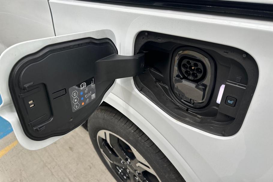 Used FORD E-TRANSIT COURIER LL75RMO 20