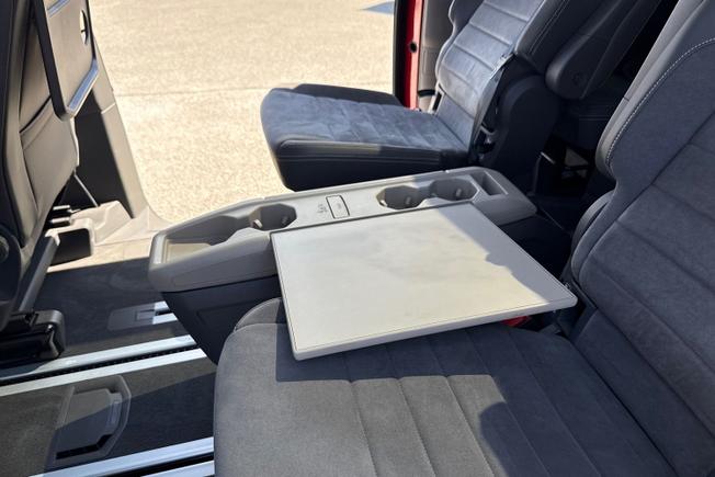 VOLKSWAGEN Multivan Photo 46