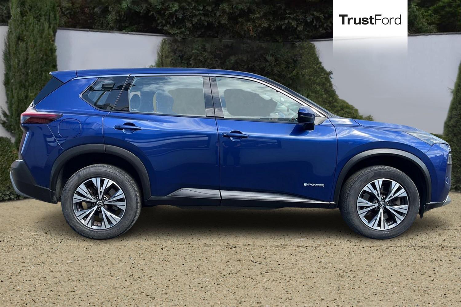 Nissan X-TRAIL Photo 2