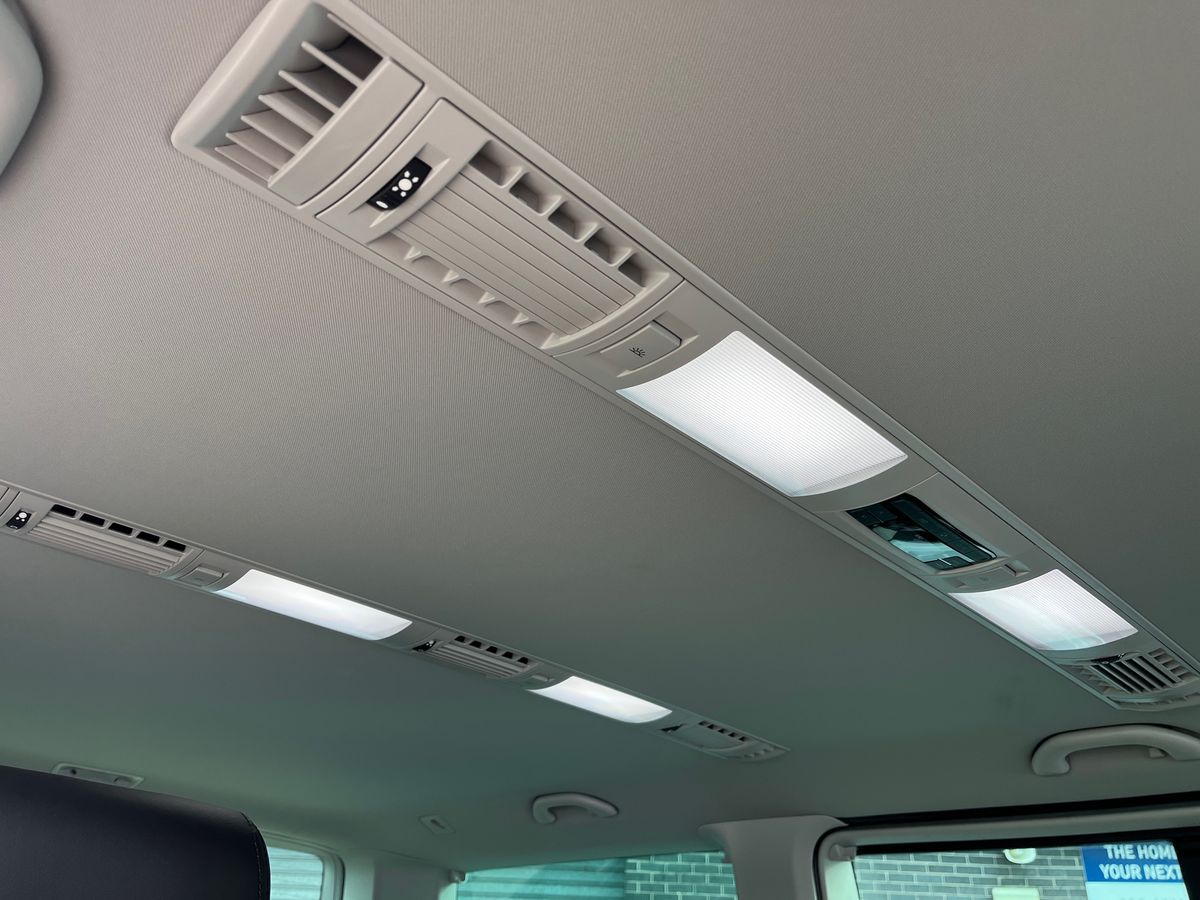 Volkswagen Caravelle Photo 36