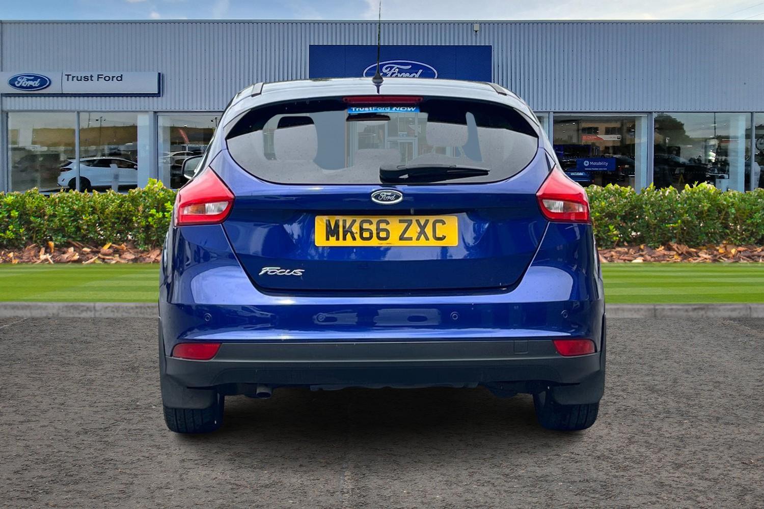 Ford FOCUS Photo 6