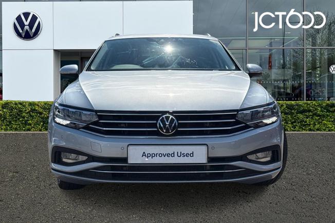 VOLKSWAGEN Passat Photo 8