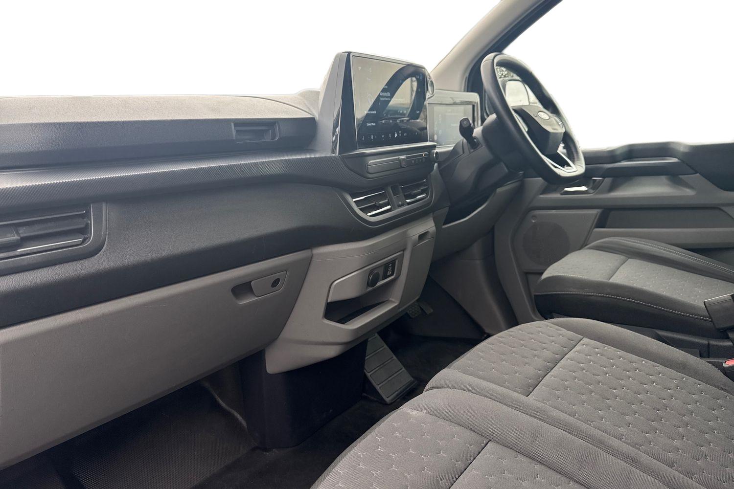 Ford TRANSIT CUSTOM Photo 2