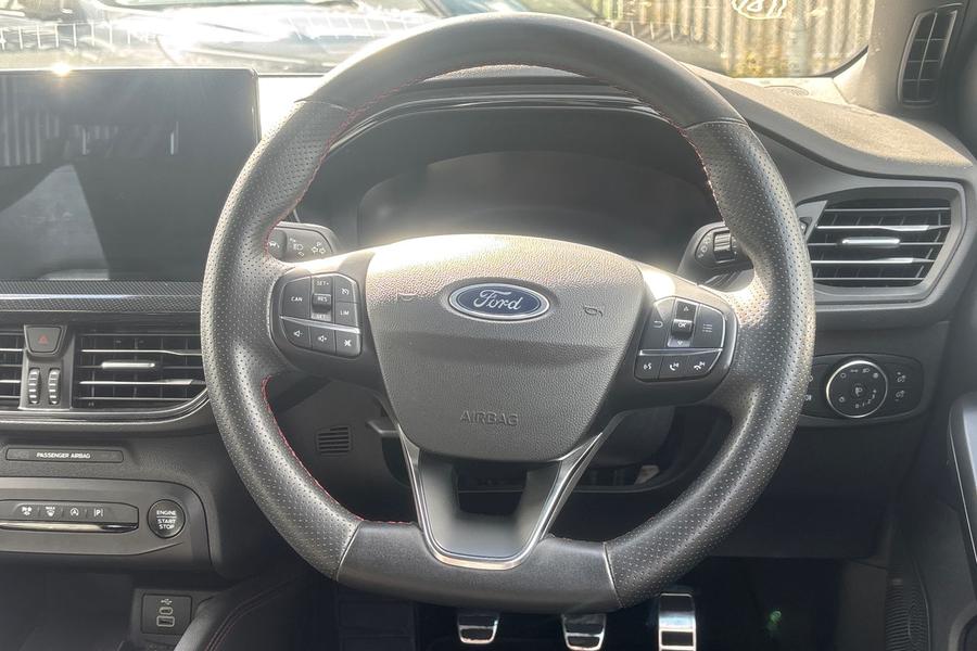 Ford Focus Photo autoimg-8467c7749137fcf7094d465e2c40be185dc0e7de.jpg