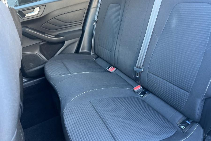 Ford Focus Photo autoimg-84686950924f0dde8ee74e3ee9229a50a255c98d.jpg