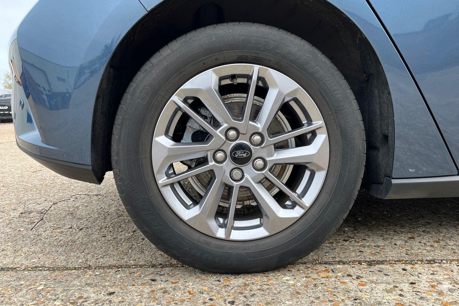 Ford Focus Photo 7